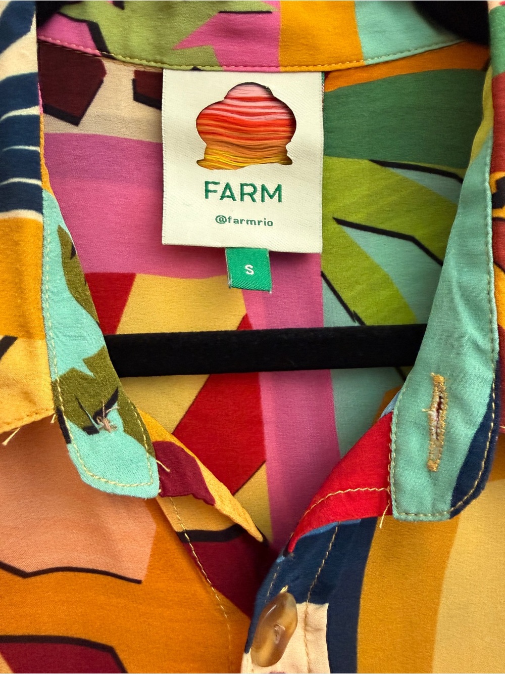 FARM Rio Tropical Collage Short-Sleeve Button-Down Shirt, Size Small - Picture 2 of 5